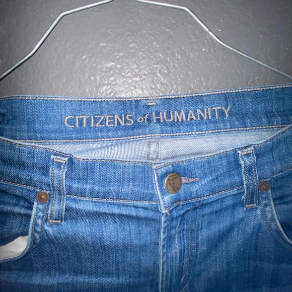 Medium washed rip jeans. - Picture 3 of 3